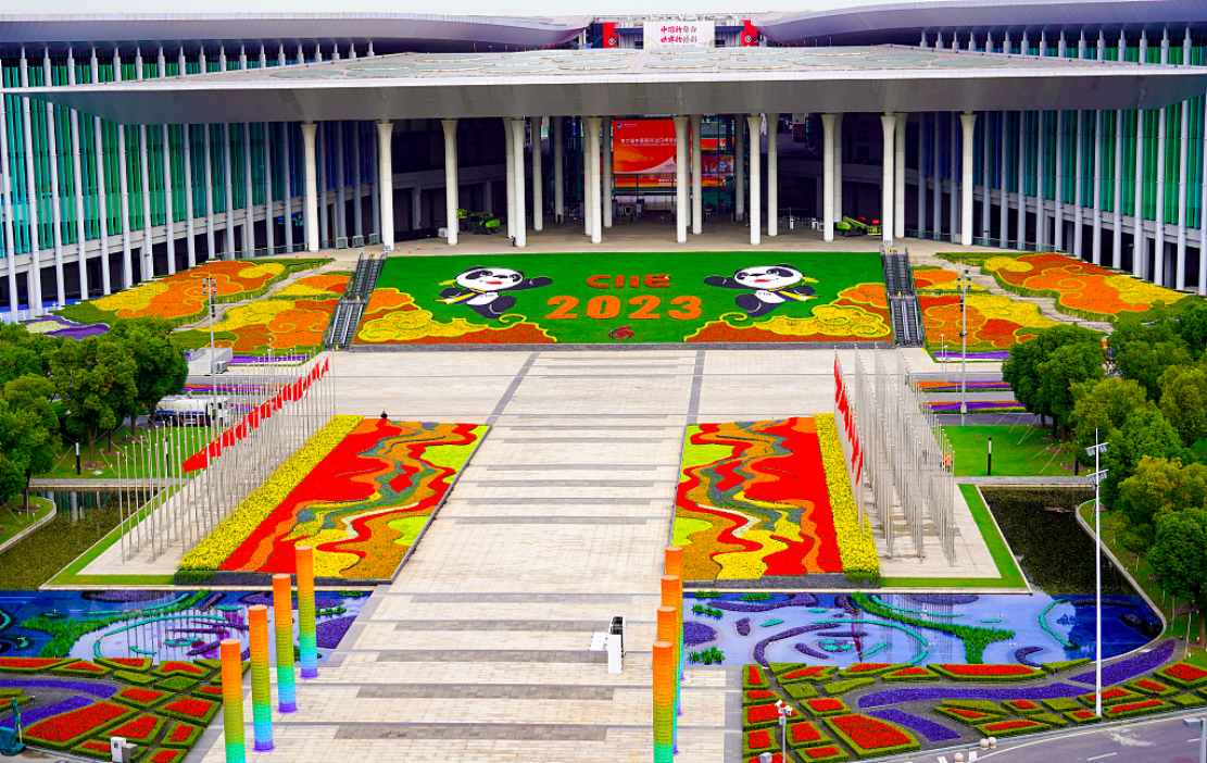 贾春曲出席第六届中国国际进口博览会(1109)23.png